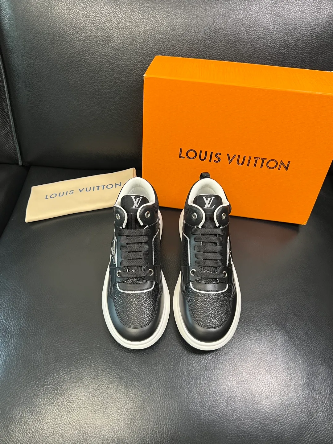 Men's shoes 💰820 Lv high quality top crafts Louis Vuitton, sports sneakers counter synchronization, uppers imported from Italy, high quality splicing colorful complex crafts, imported mesh pads soft and comfortable, soles: original soles specially provided by the original factory, T men's shoes 💰U exclusive movable molded soles super comfortable, original factory single goods, code number 39-44 (customized 38 45)